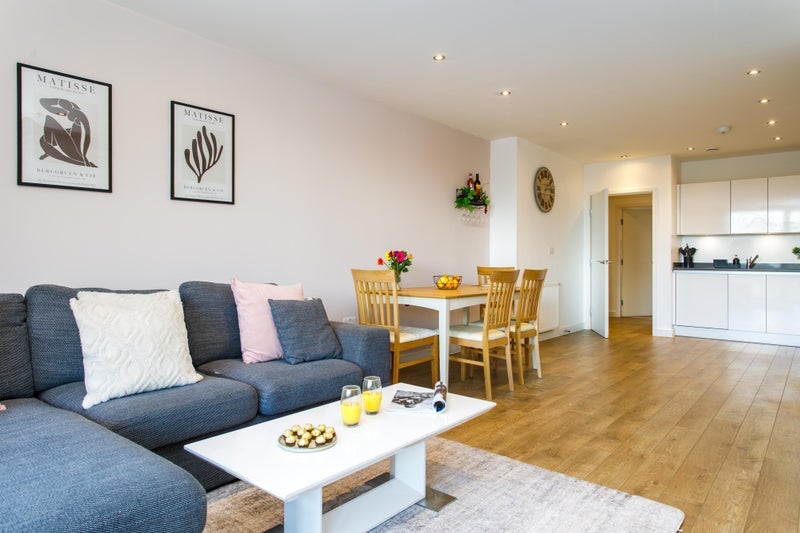 Room Nicholson Square in Greater London