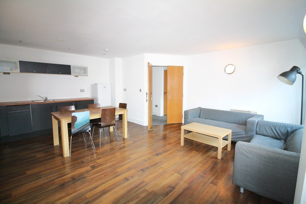 Flat Fitzwilliam Street in Sheffield