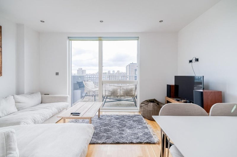 Flat Arts Lane in Greater London
