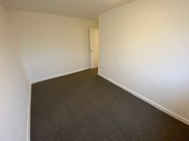 Flat Covert Close in Ashfield