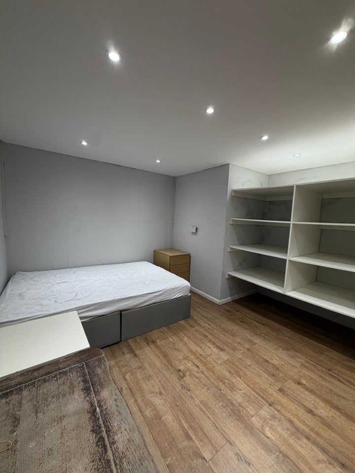 Flat Market Place in Chalfont St Peter