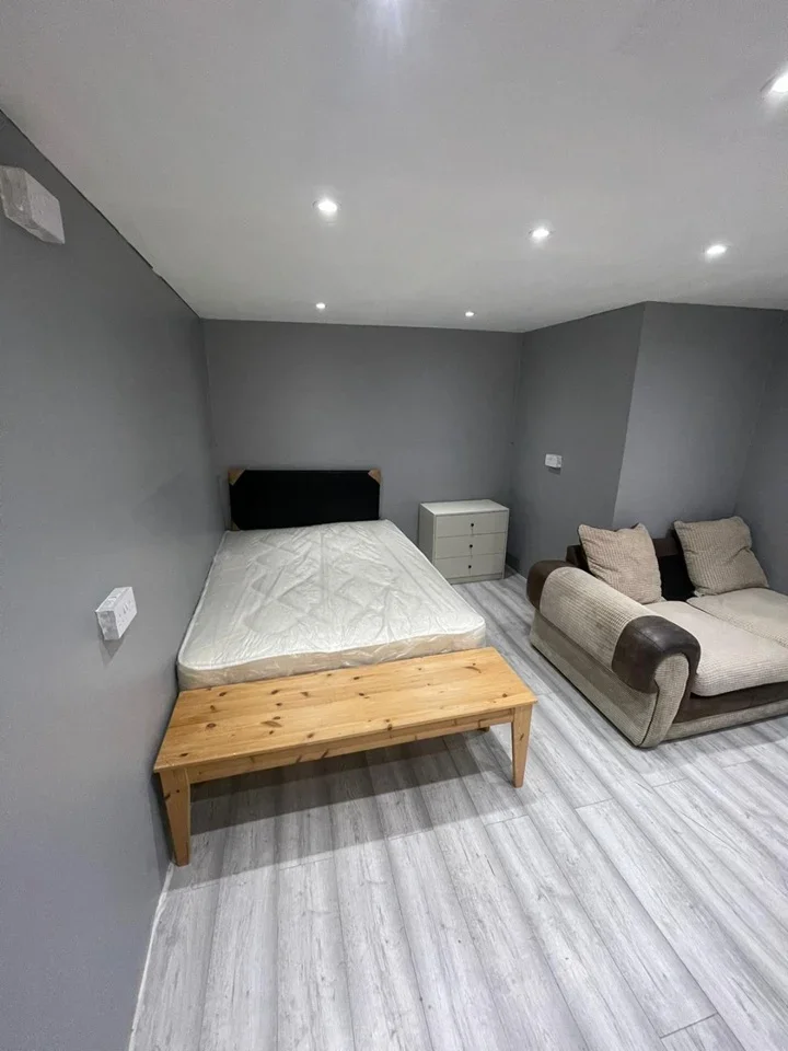 Flat Market Place in Chalfont St Peter