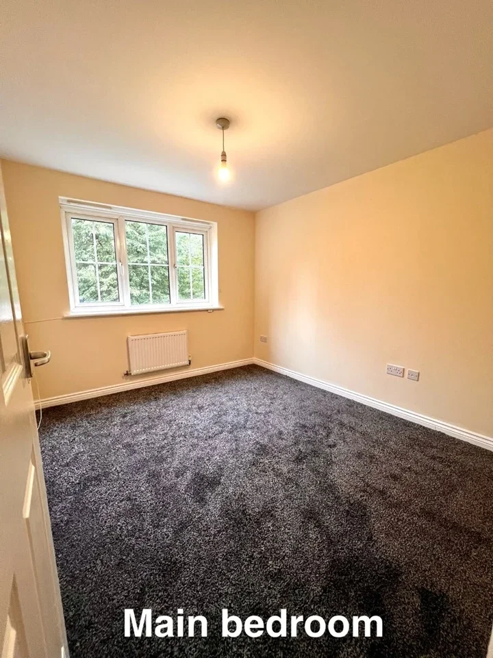 Flat Hazelmere Gardens in Greater London