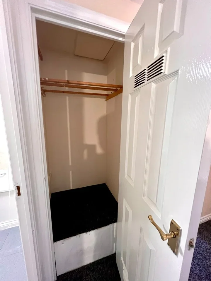 Flat Hazelmere Gardens in Greater London