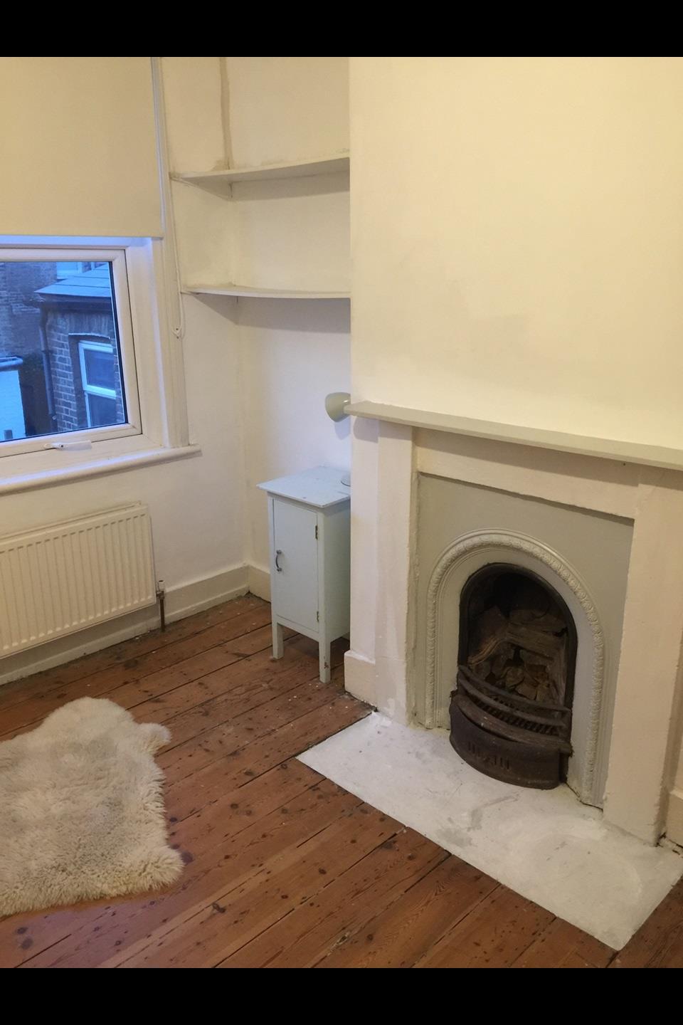 Room Musjid Road in Greater London