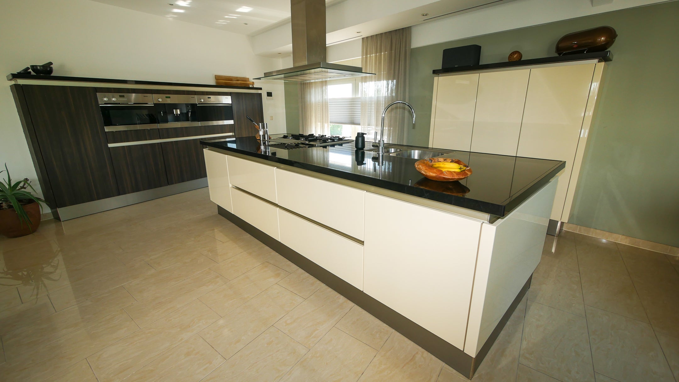 Appartement te koop: Peulenstraat 247B, Hardinxveld-Giessendam