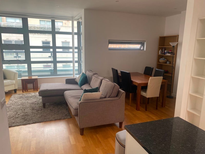 Room Wentworth Street in Greater London