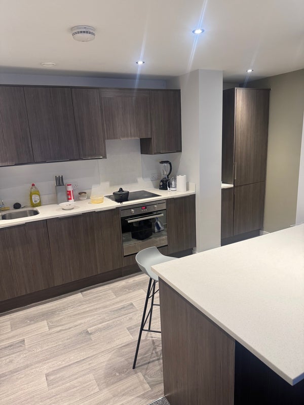 Room Chippenham Road in Manchester