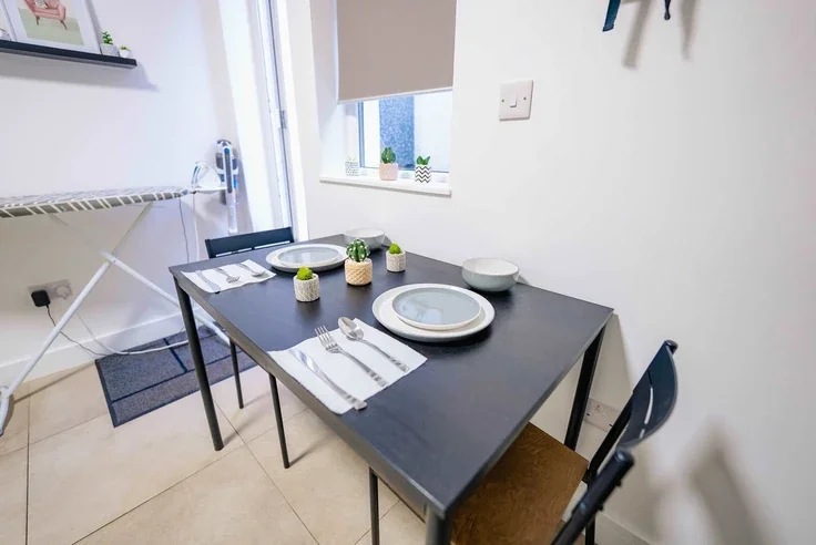 Flat Claude Road in Cardiff