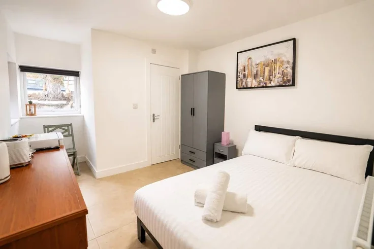 Flat Claude Road in Cardiff