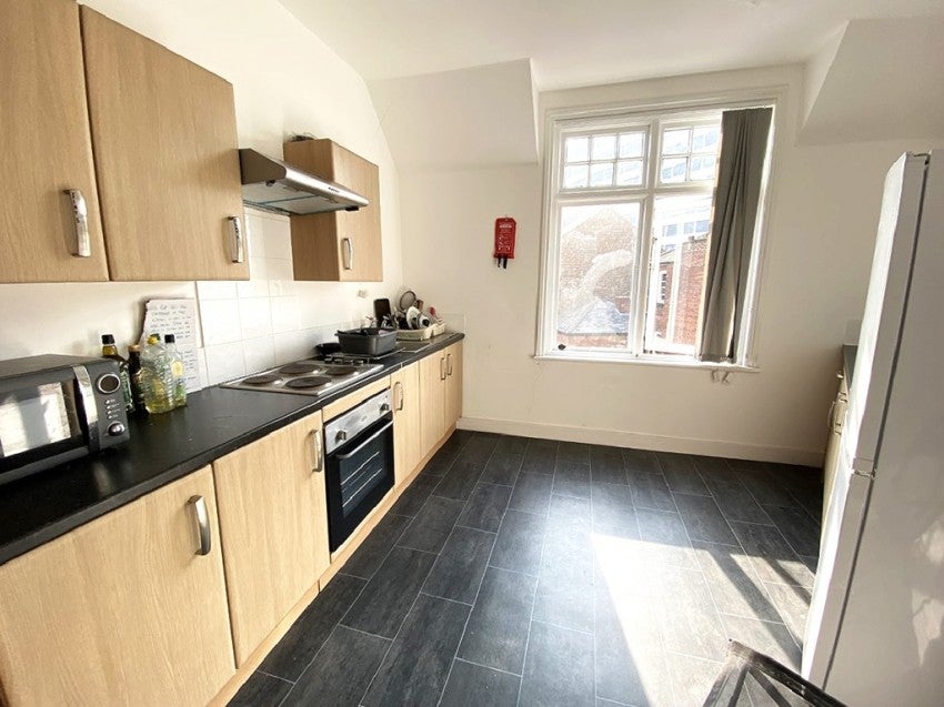 Flat Crasswell Street in Portsmouth