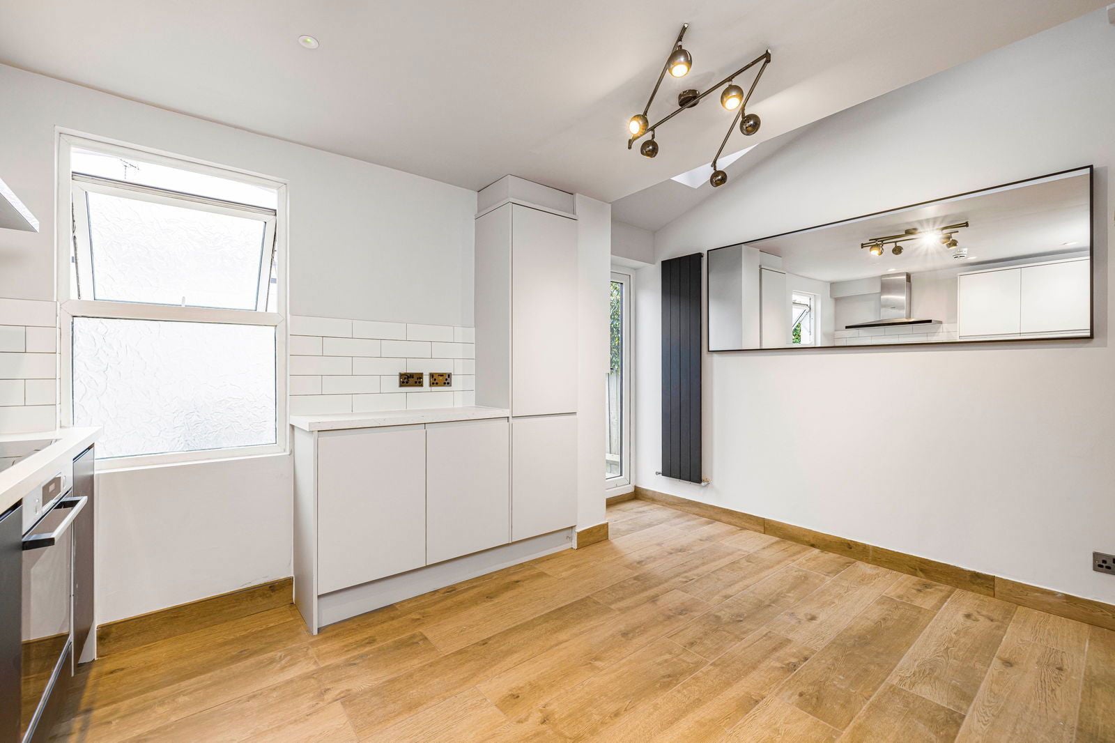 Room Holbeach Road in Greater London