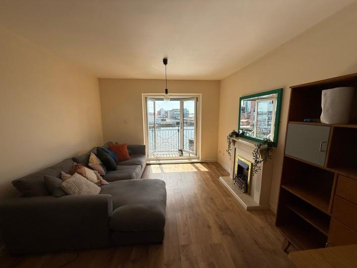 Flat Waterloo Road in Liverpool