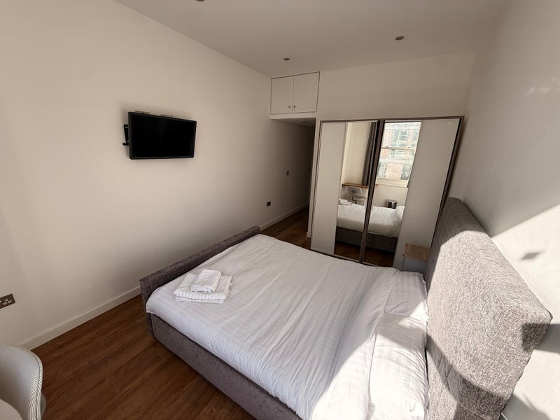 Room Clerkenwell Road in Greater London