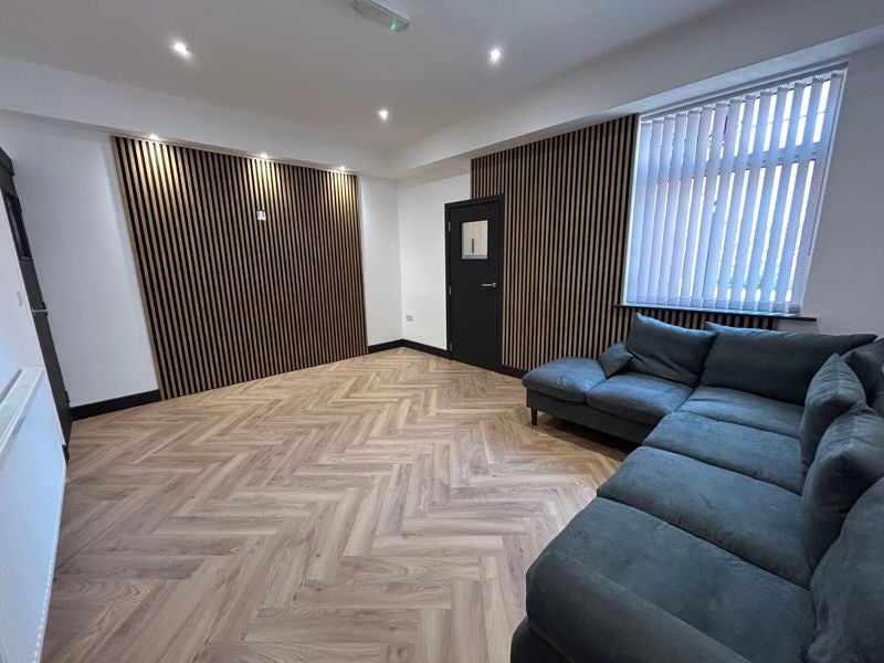 Room Sherwood Road in Bassetlaw