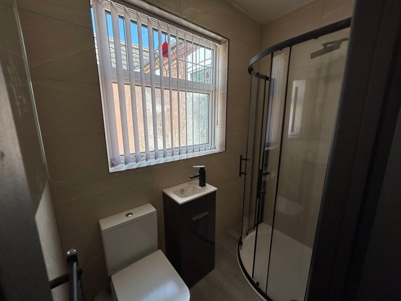 Room Sherwood Road in Bassetlaw