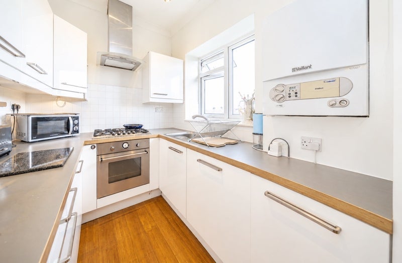 Flat Sinclair Road in Greater London