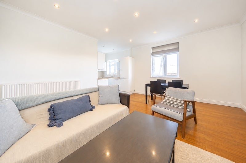 Flat Sinclair Road in Greater London