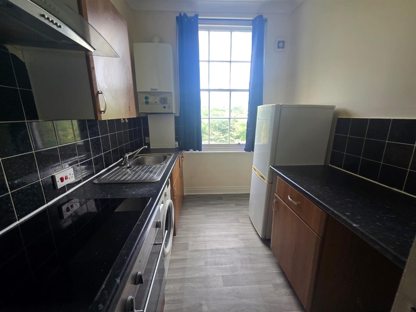 Flat Vicarage Park in Greater London