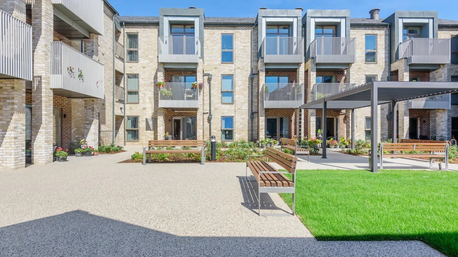 Flat New Windsor Street in Greater London
