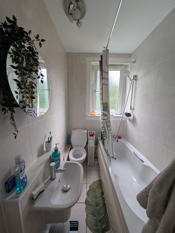 Room Hutchison Avenue in City of Edinburgh