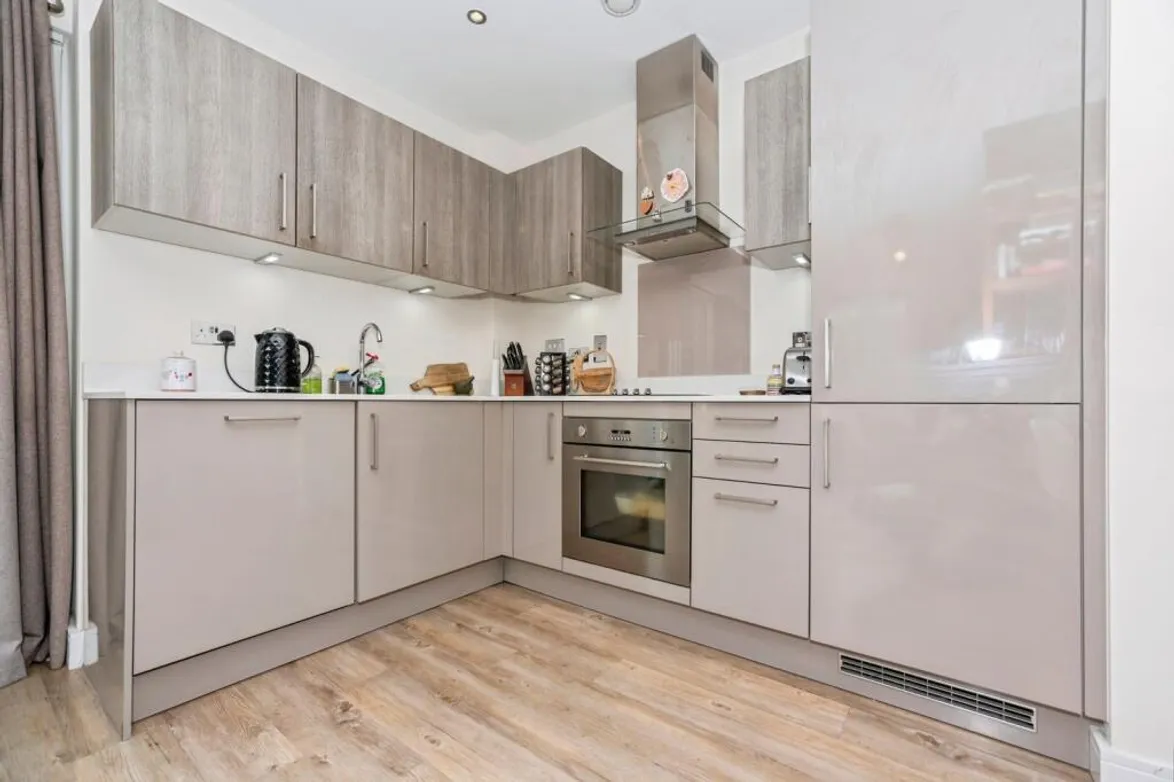 Flat Pearl Lane in Gillingham