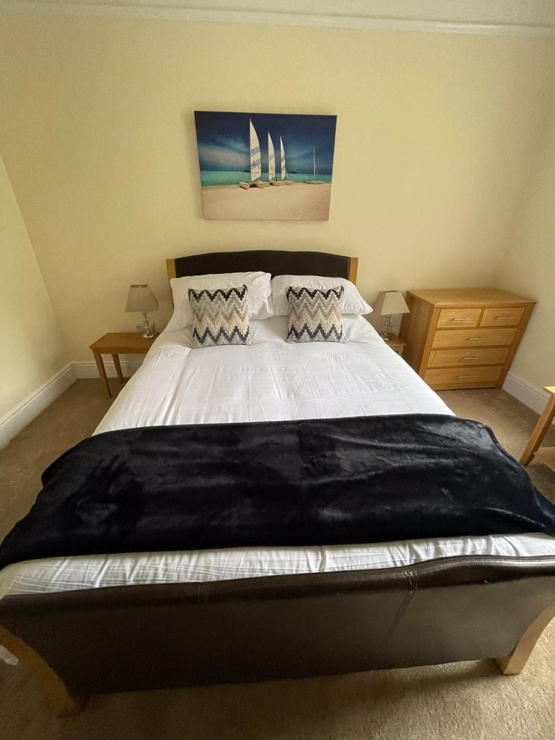 Room Hankinson Road in Bournemouth