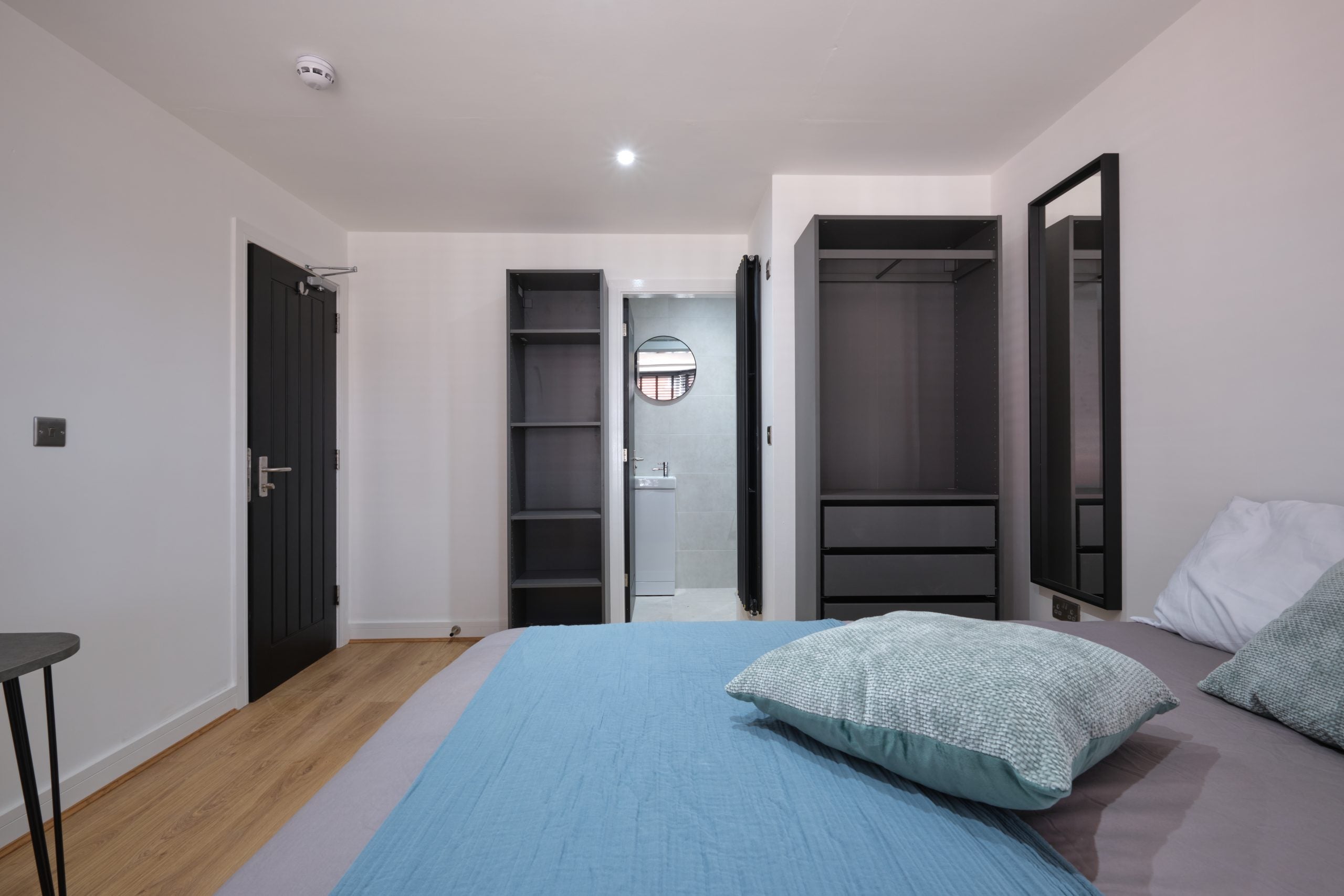 Room Pennell Street in Lincoln