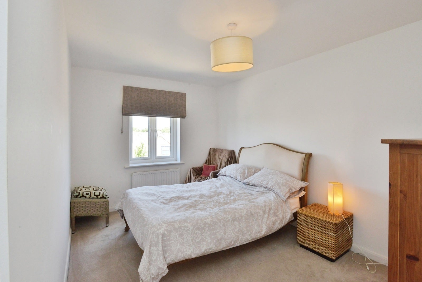 Flat Bacchus Lane in Milton Keynes