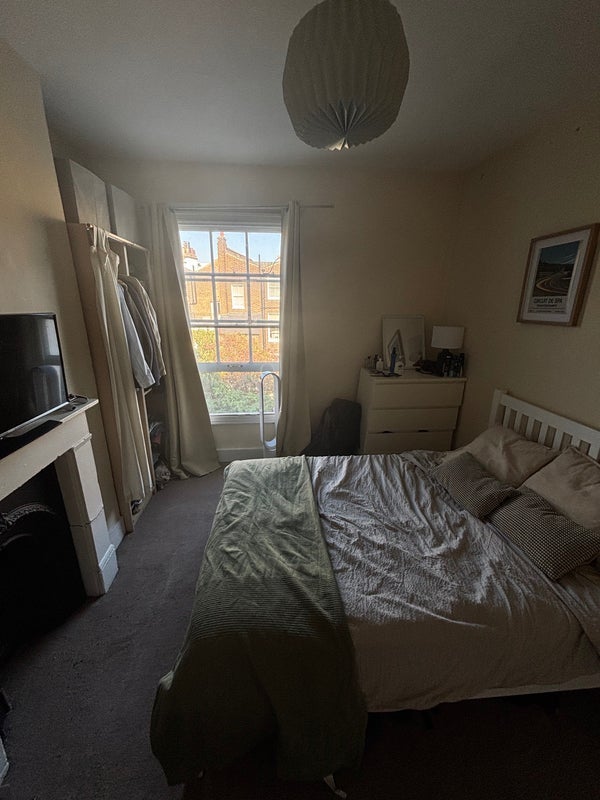 Room Tradescant Road in Greater London