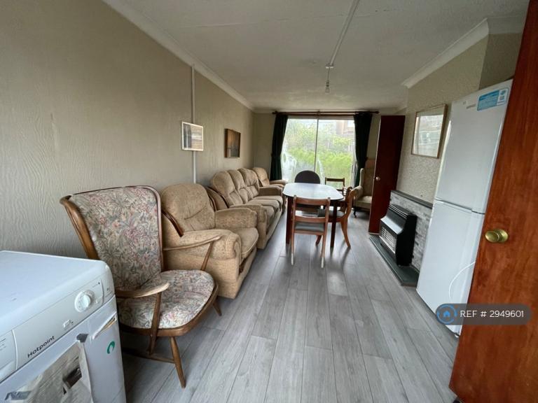 Room Rydal Avenue in Charnwood