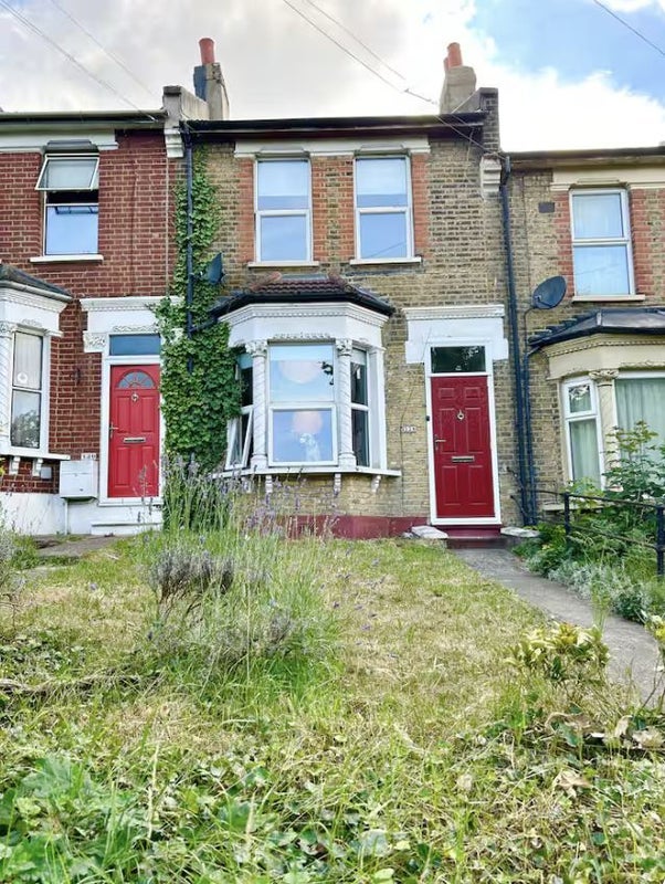Room Lakedale Road in Greater London