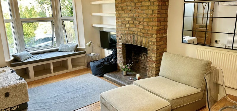 Room Lakedale Road in Greater London