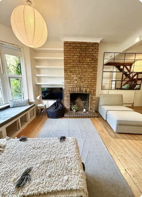 Room Lakedale Road in Greater London