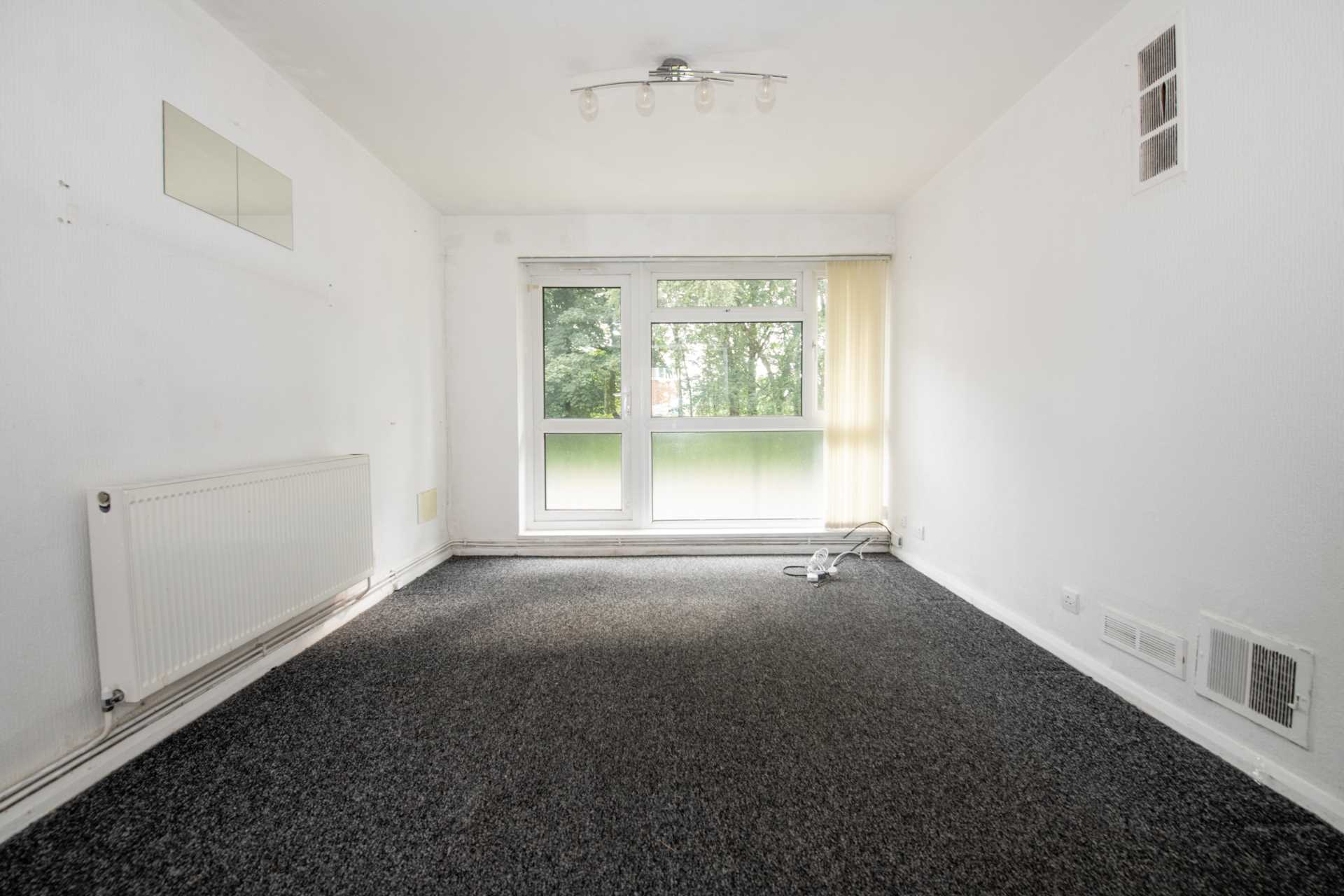 Flat Bowker Bank Avenue in Manchester