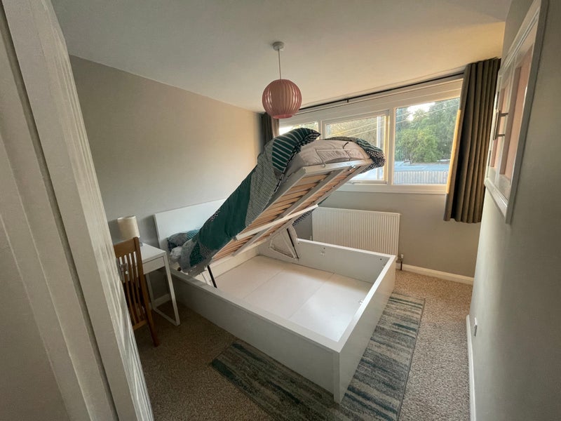Room Orchard Road West in Manchester