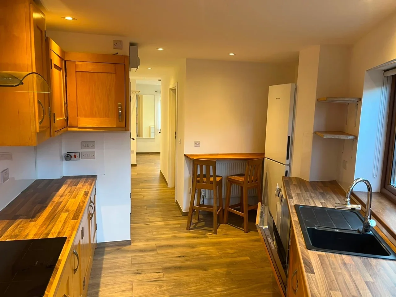 Flat Dunedin Road in Greater London