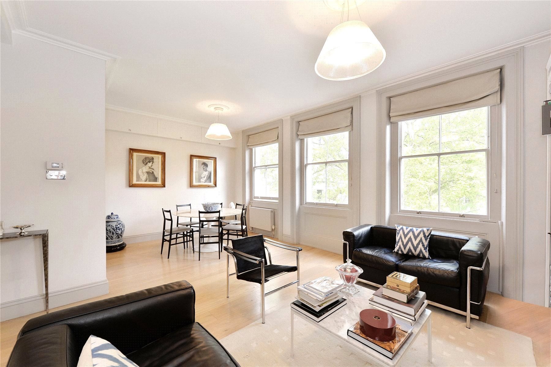 Flat Cornwall Gardens in Greater London