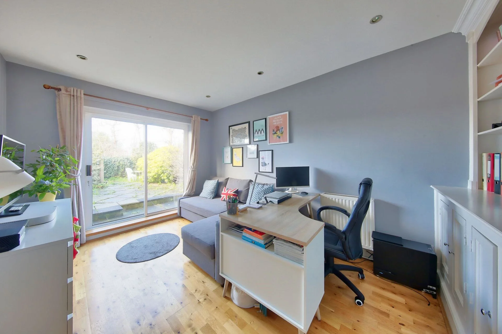 Flat Twilley Street in Greater London