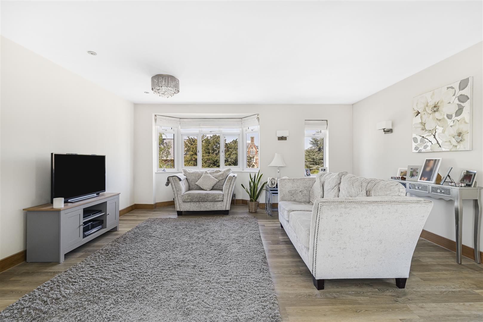Flat Boytons Acre in Uttlesford