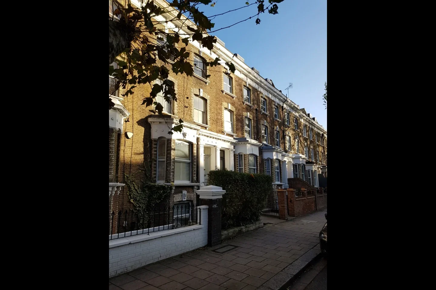 Flat Loftus Road in Greater London