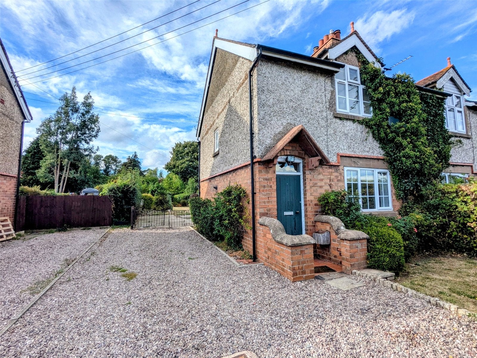 House Hill View in Dorrington