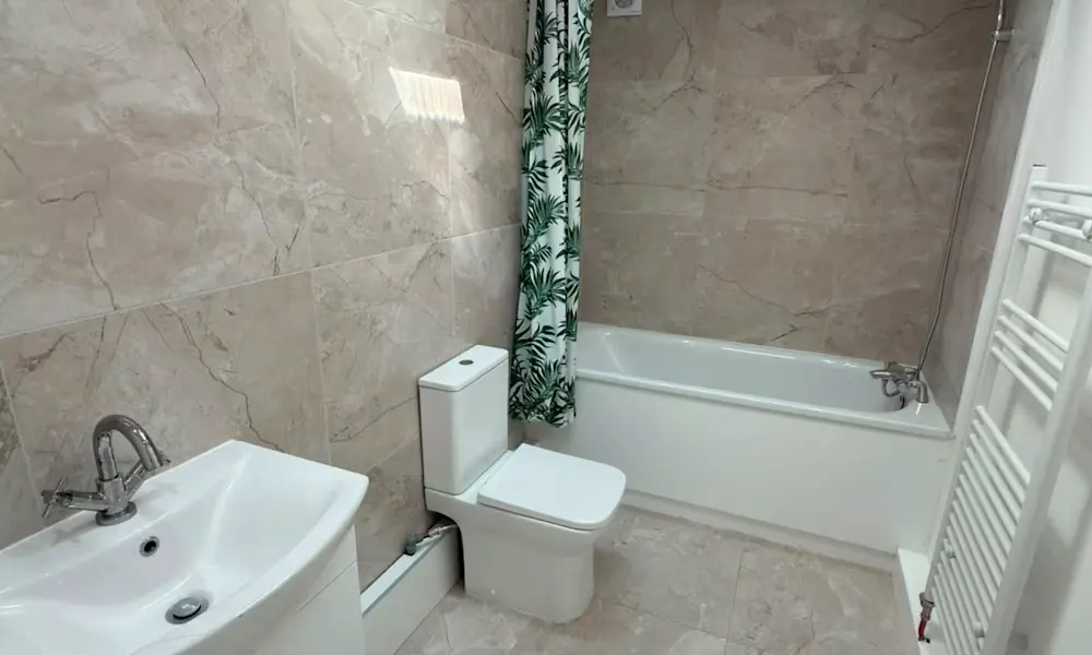 Flat Yew Close in Buckhurst Hill