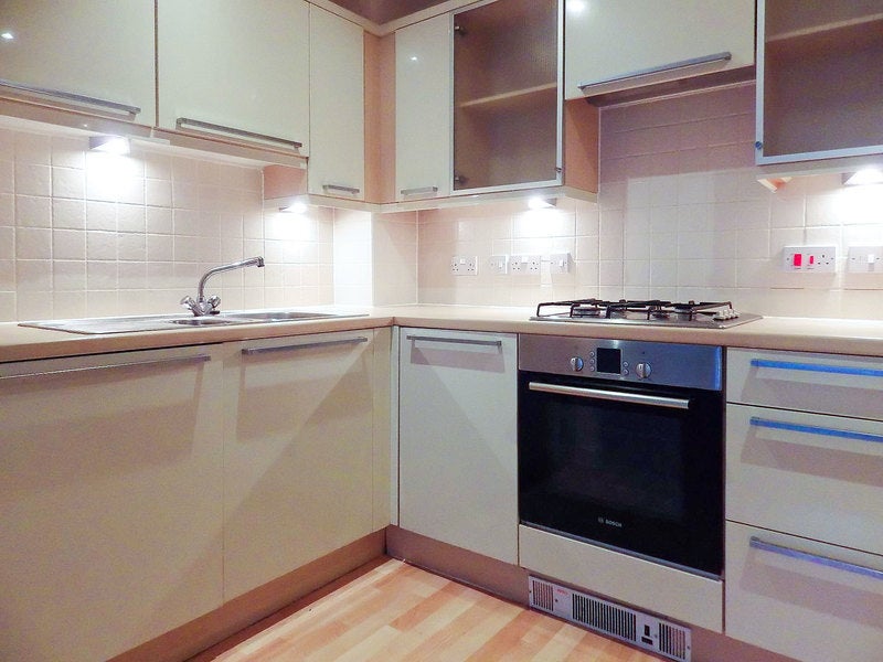 Flat Coxhill Way in Aylesbury