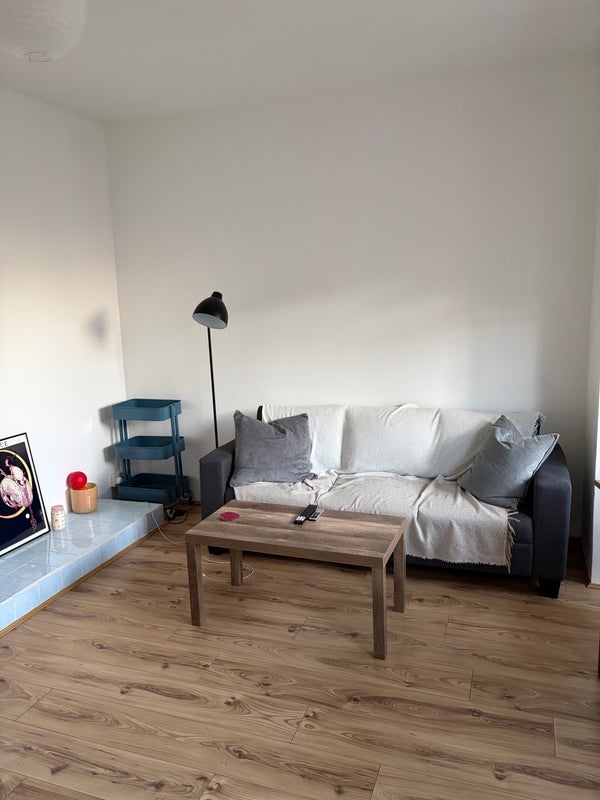 Room Burge Street in Greater London