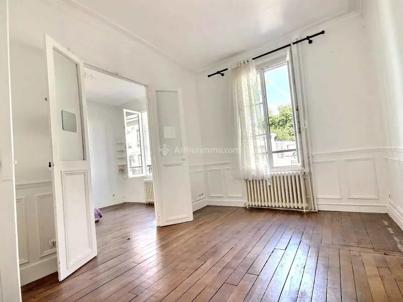 Flat Rue Laure Fiot in Asnières-sur-Seine