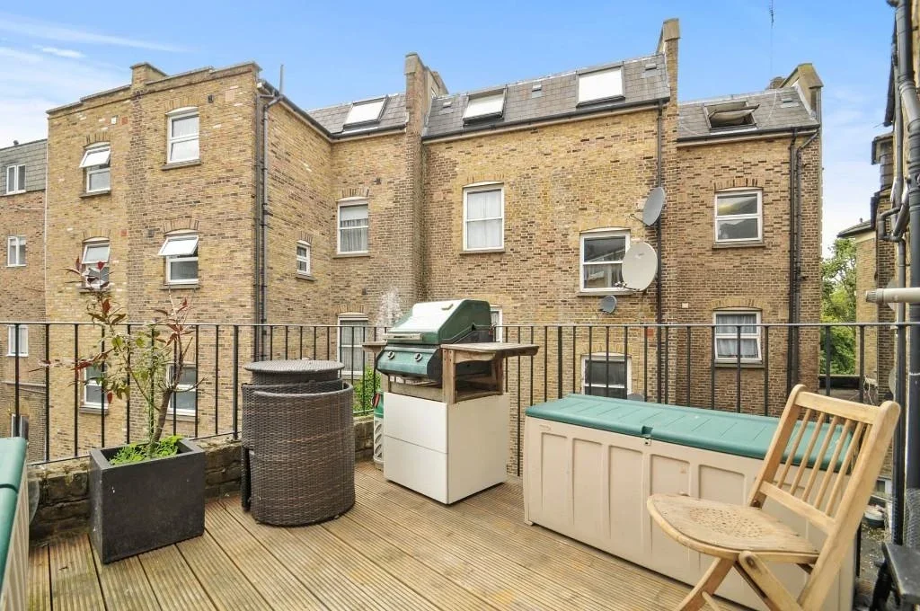 Flat Grittleton Road in City of Westminster