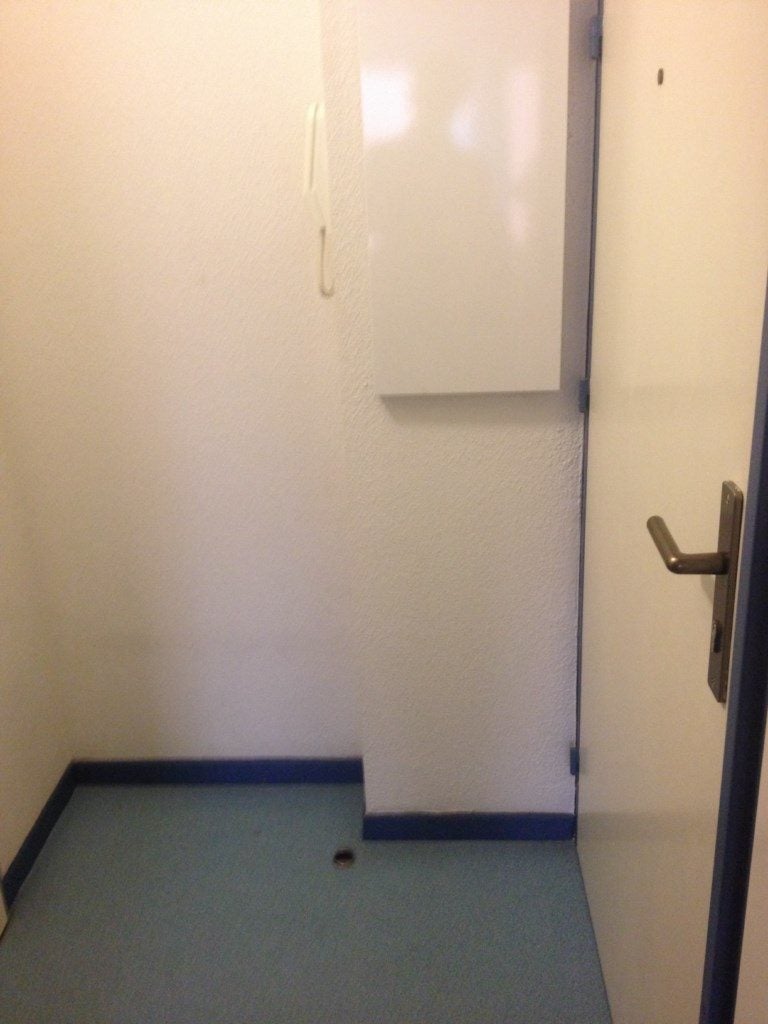 Flat Rue Ernest Renan in Vénissieux