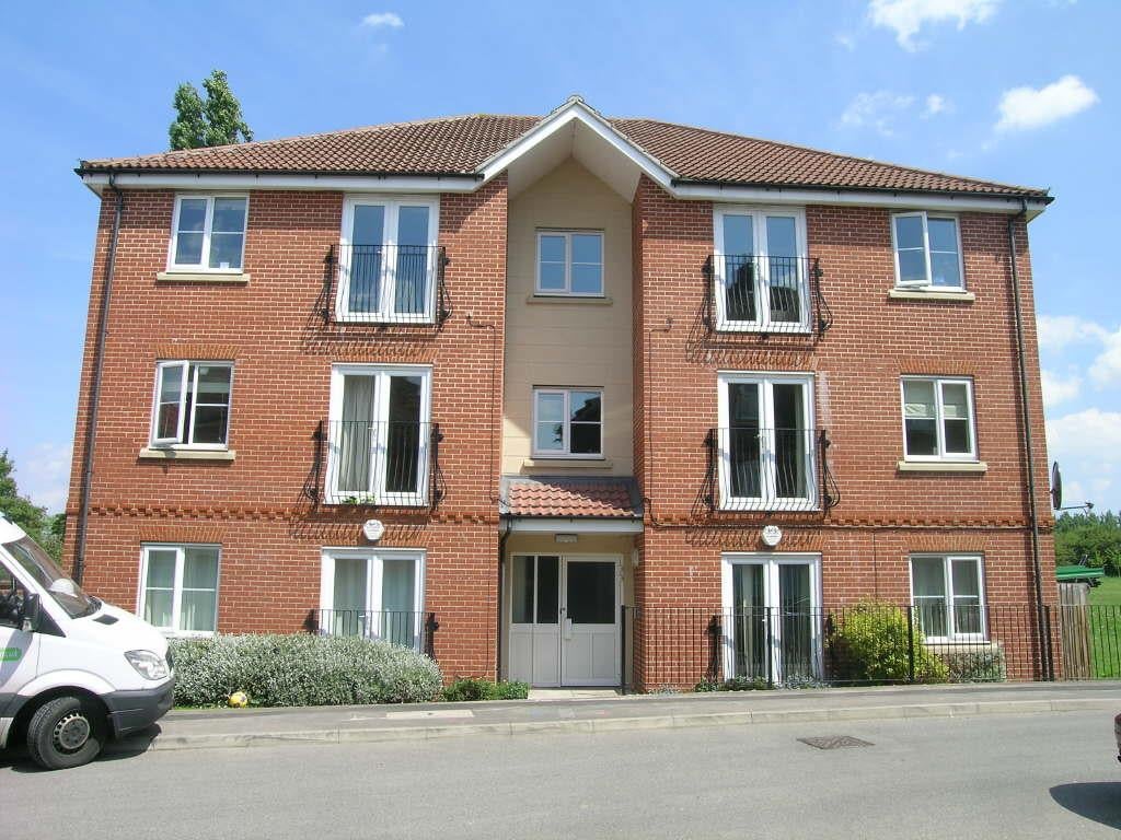 Flat Fanhams Hall Road in East Hertfordshire