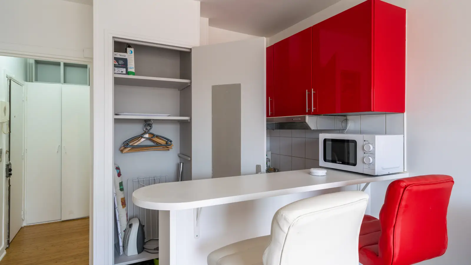 Flat Rue Guillaume Tell in Paris